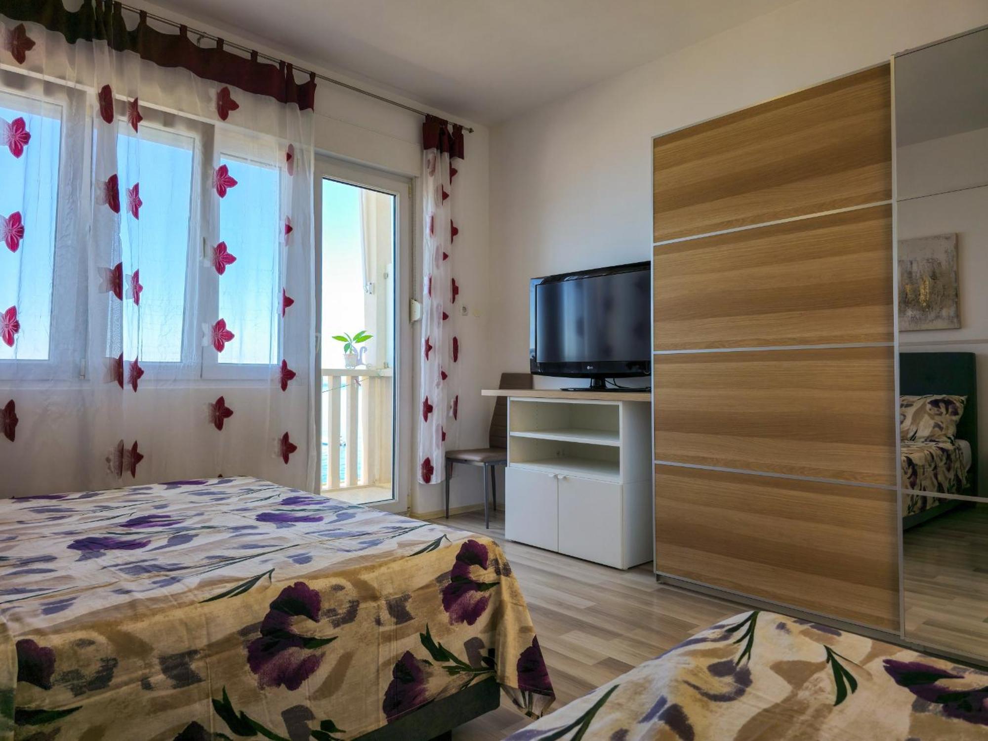 Apartments Neda โอมิช ห้อง รูปภาพ