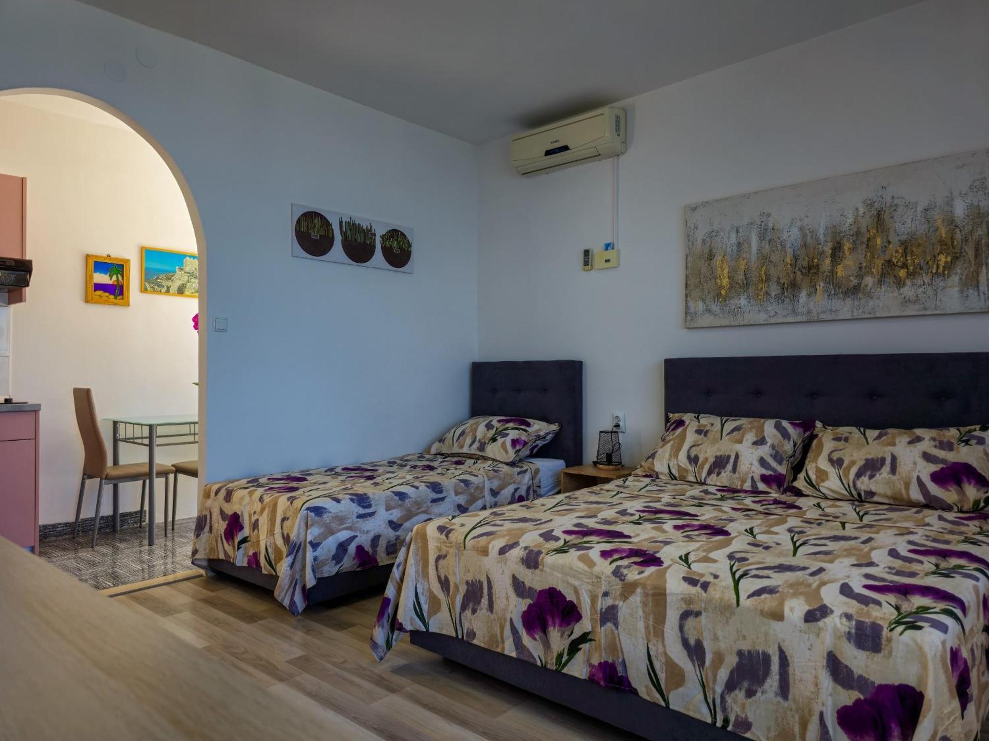 Apartments Neda โอมิช ห้อง รูปภาพ