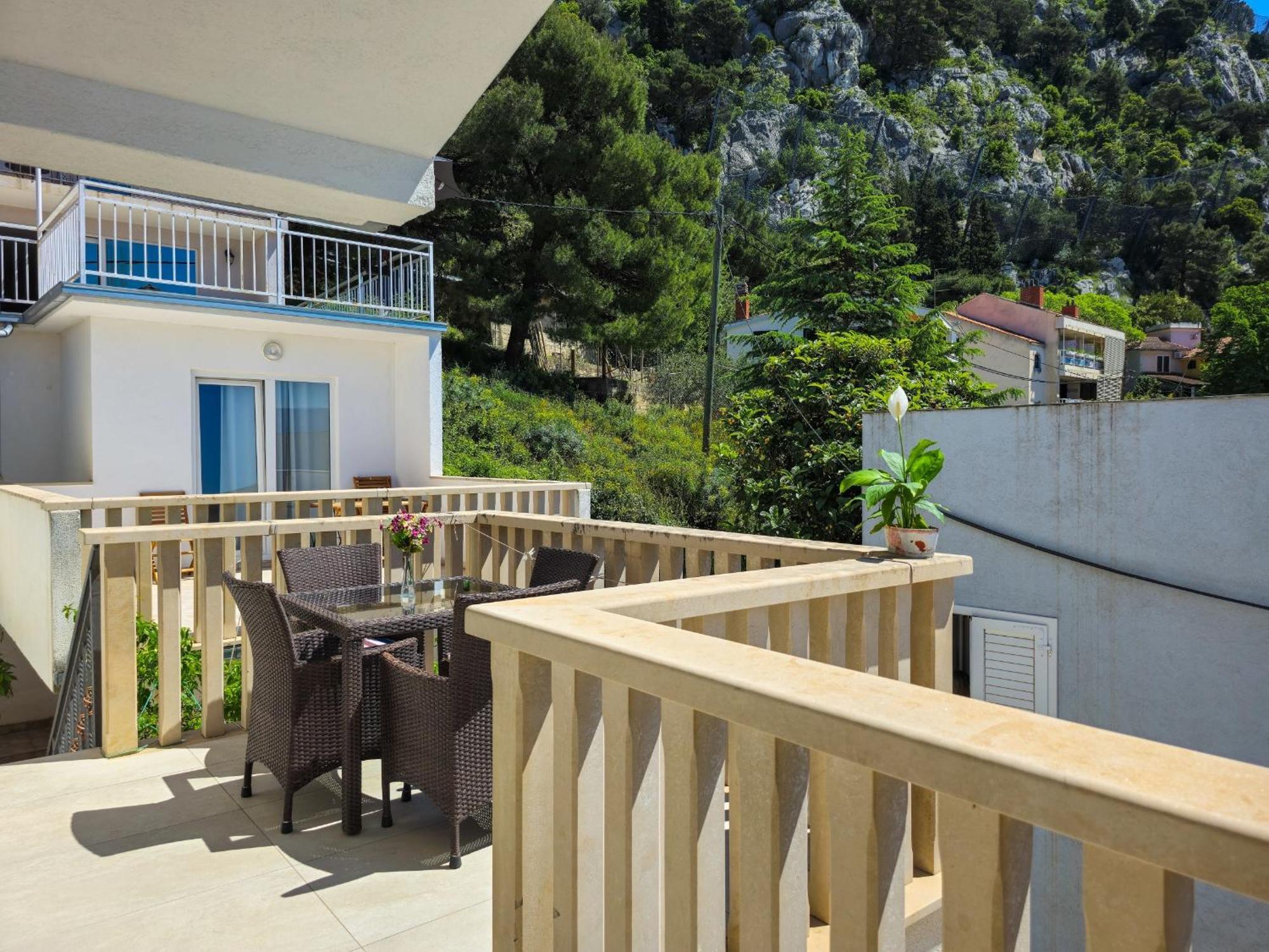 Apartments Neda โอมิช ห้อง รูปภาพ
